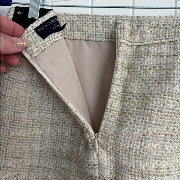 NWT Banana Republic Women's Beige Pencil Skirt - Picture 6 of 10